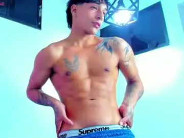 Chaturbate Best live sex cam show of kroywave