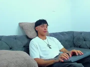 Chaturbate Best live sex cam show of kroywave