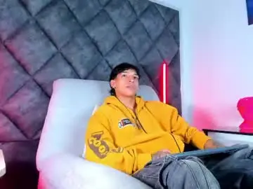 Chaturbate Live Sex Cam of kroywave