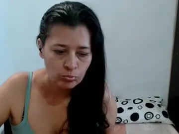 Chaturbate Live Sex of adriana_milf