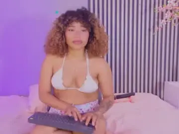 Chaturbate Adult Webcam of adelerouss