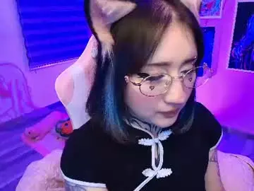Chaturbate Live Sex Cam of miwaviolet