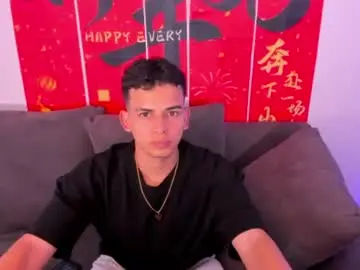 Chaturbate Free Porn Cam of jheanpaul_boy