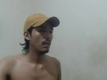 Chaturbate Live Sex Cam of snackontime19