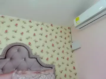 Chaturbate Live Sex Cam of crystal_watson0