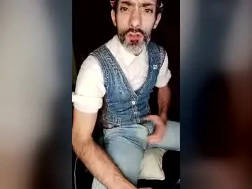 Chaturbate Live Sex Cam of martin_cba