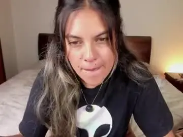 Chaturbate Watch Live Sex Cams of s_u_n_r_i_s_e_e