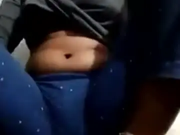 Chaturbate Adult Video Chat of roop_sexy642
