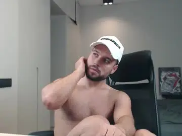 Chaturbate Live Sex Cam of sandro_best