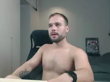 Chaturbate Live Sex Cam of sandro_best