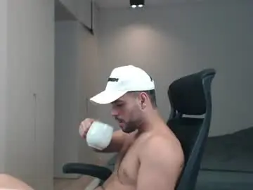 Chaturbate Sex Cam of sandro_best
