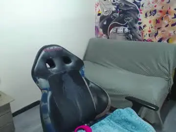 Chaturbate Watch Live Sex Cams of lucia_evans21