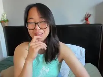 Chaturbate Live Porn of naughtynerdygirl