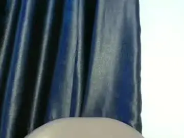Chaturbate Live Sex Cam of naughtyslut02