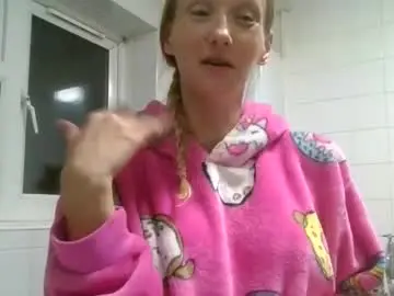 Chaturbate Live Sex Cam of mistressmilly32