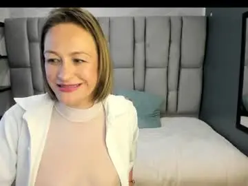 Chaturbate Live Sex of charlot_milf