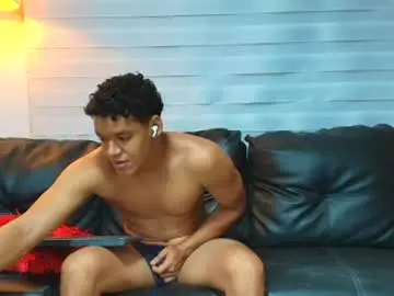 Chaturbate Nude Webcam of oliver_evans_19