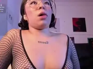 Chaturbate Adult Video Chat of valkyria12
