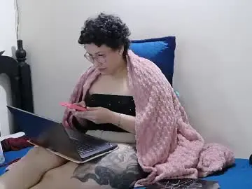 Chaturbate Watch Live Sex Cams of mauroluxandra