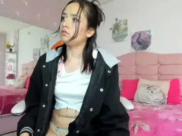 Chaturbate Live Sex of ivyyemerald_