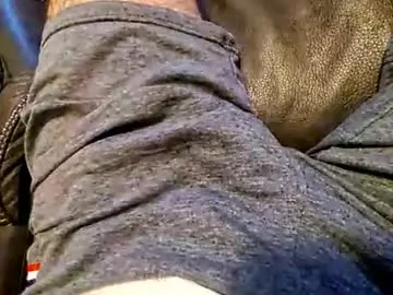 Chaturbate Free Porn Cam of wettributeguy2