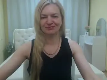 Chaturbate Live Sex Cam of melissatylerbb