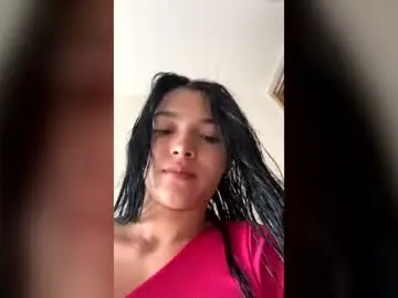 Chaturbate Live Porn of tiffanykilyestar_19