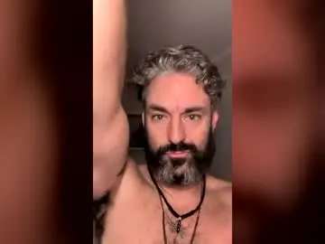 Chaturbate Live Sex Cam of hungitalian40