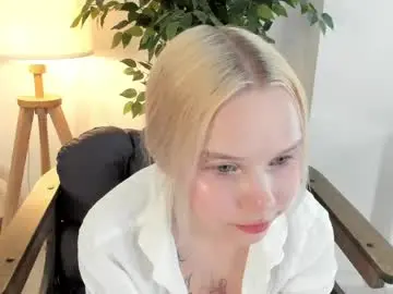 Chaturbate Live Porn of shy_nikka_4you