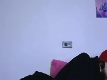 Chaturbate Live Sex Cam of holy_taby_