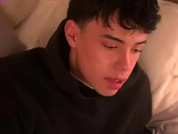 Chaturbate Best live sex cam show of zamuel_18