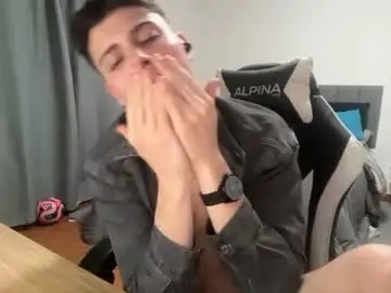 Chaturbate Live Sex Cam of thomassex0
