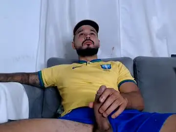 Chaturbate Free Live Porn of handsomen69