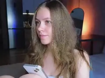 Chaturbate Live Sex Cam of melee_eva