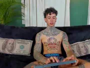 Chaturbate Free Porn Cam of aron_ford