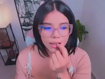 Chaturbate Live Porn of ashleyy18__