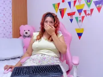 Chaturbate Watch Live Sex Cams of soyqeen