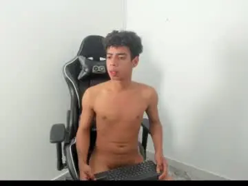 Chaturbate Adult Webcams of alexx_cum18