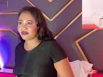 Chaturbate Nude Webcam of scarletthott1