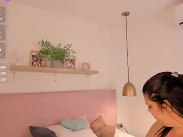 Chaturbate Live Sex Cam of violeta_candyy