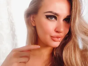 Imlive Sex Cam of UntamedReinaXX