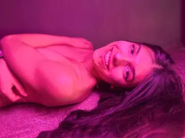 Imlive Live Sex Cam of LucyPurpleX