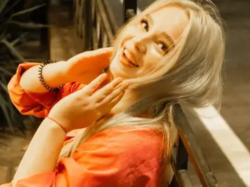 Livejasmin Free Porn Cam of EstellaLugabihl