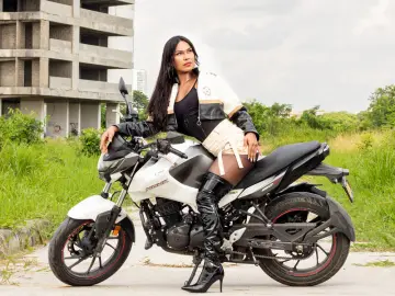 Livejasmin Free Porn Cam of PaulinaVegax