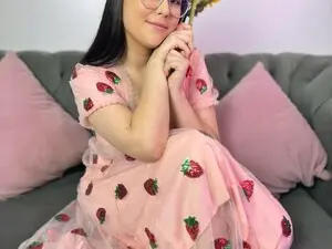 Myfreecams Watch Live Sex Cams of Paulette655