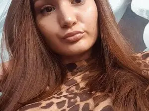 Myfreecams Live Sex Cam of AmbraEnms