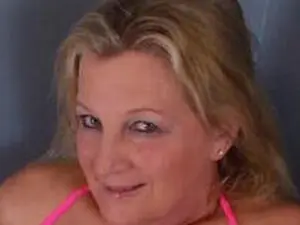 Myfreecams Sex Cam of SweetAsHoney2