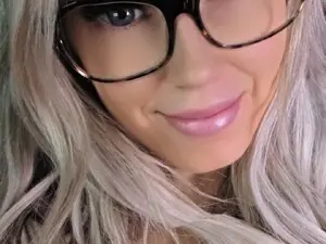 Myfreecams Sex Cam of Cora9