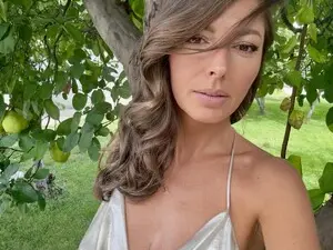 Myfreecams Adult Webcam of Nikolle_01