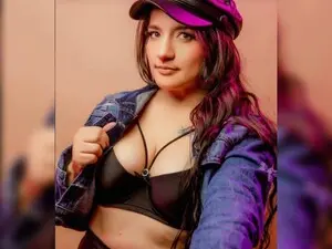 Myfreecams Best Webcam of Emelyross_
